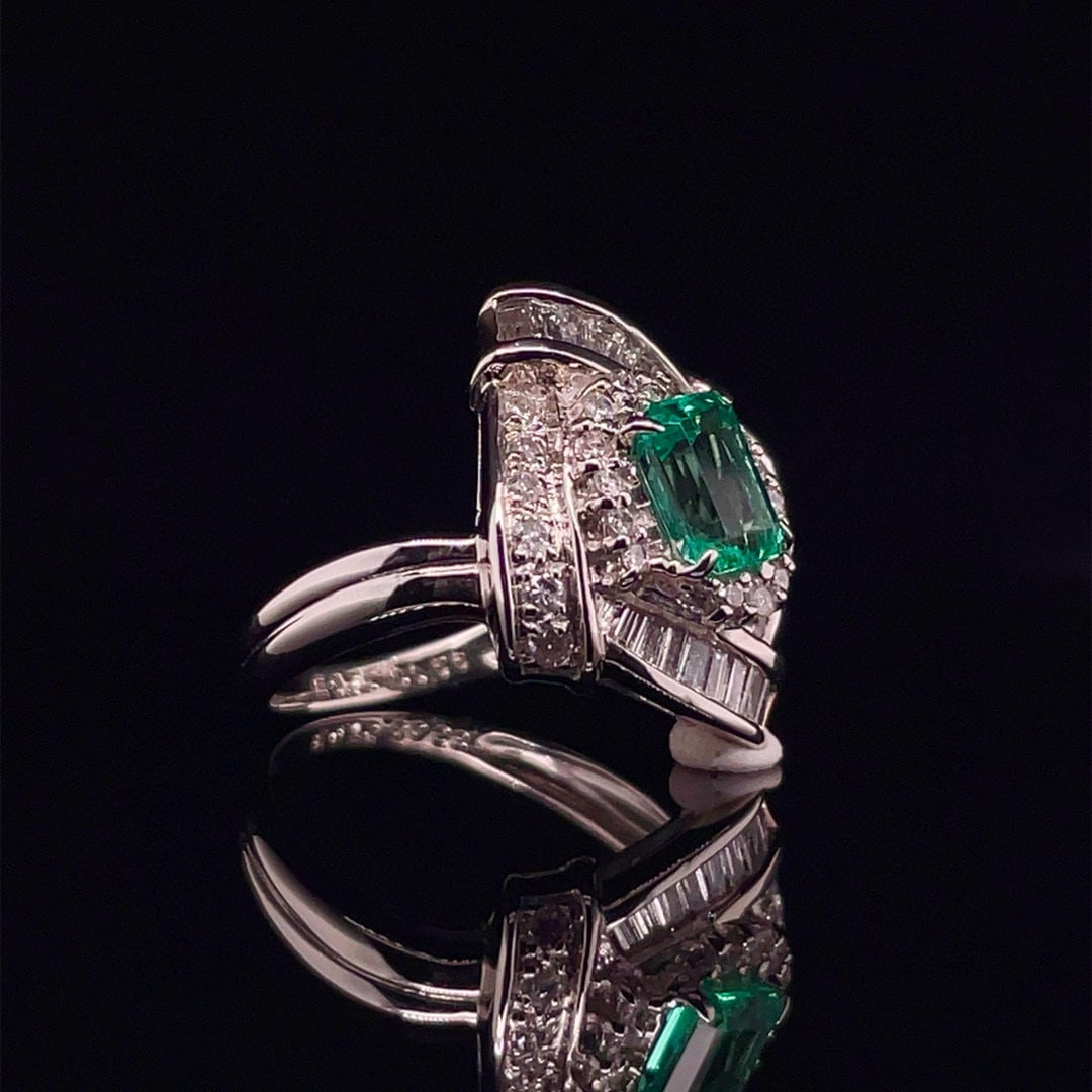 14k Gold 1.31 Ctw Vivid Green Natural Emerald & Diamond Ring - 4