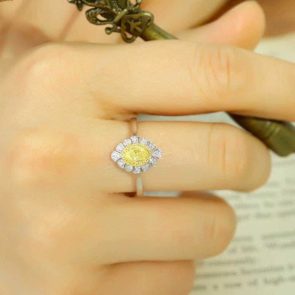 14k Gold 0.33 Ctw Natural Yellow Diamond & Diamond Ring - 2
