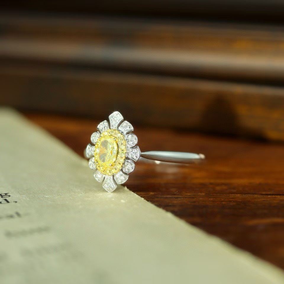 14k Gold 0.33 Ctw Natural Yellow Diamond & Diamond Ring - 4