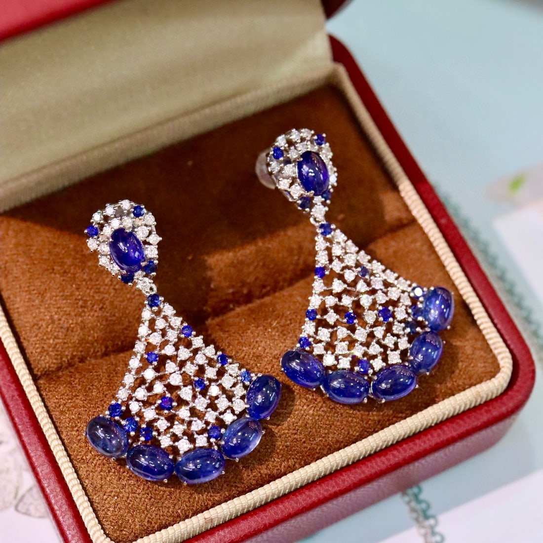 14k Gold 10.93 Ctw Natural Sapphire & Diamond Earrings: Ref:230992051 // gold content:14k gold // main gemstone:sapphire // shape:oval // carat weight:8. 95ct // color:blue // treatment:natural // // adjacent gemstone 2 : diamond // shape:round // carat we
