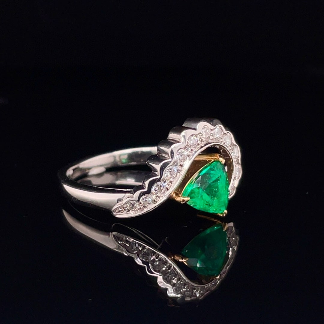 14k Gold 1.01 Ctw Vivid Green Natural Emerald & Diamond Ring - 2