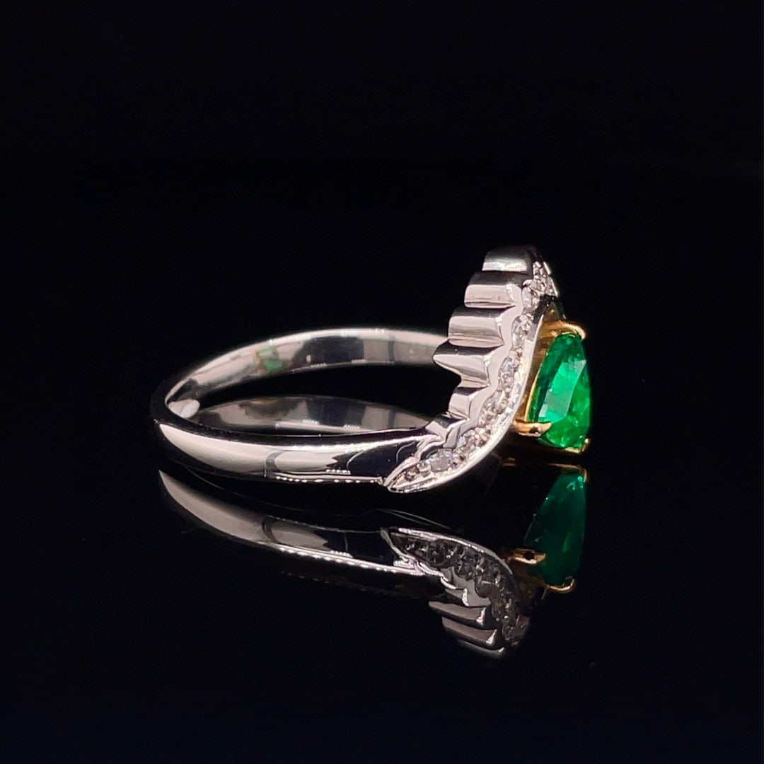 14k Gold 1.01 Ctw Vivid Green Natural Emerald & Diamond Ring - 3