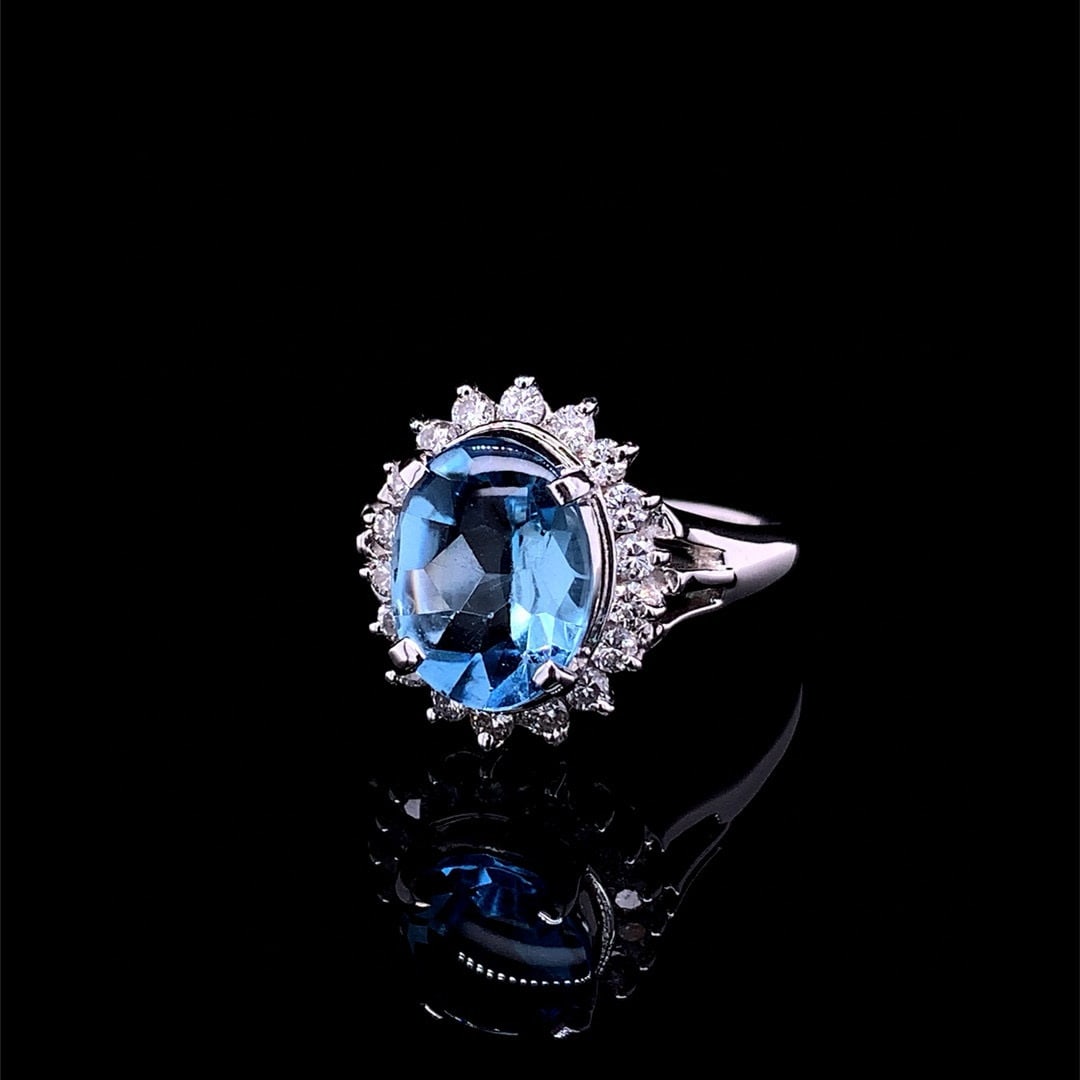 14k Gold 2.45 Ctw Natural Aquamarine & Diamond Ring: Ref:230992063 // gold content:14k gold // ring size:7. 25us // // main gemstone:aquamarine // shape:oval // carat weight:2. 05ct // color:blue // treatment:natural // // adjacent gemstone 2 : diamond