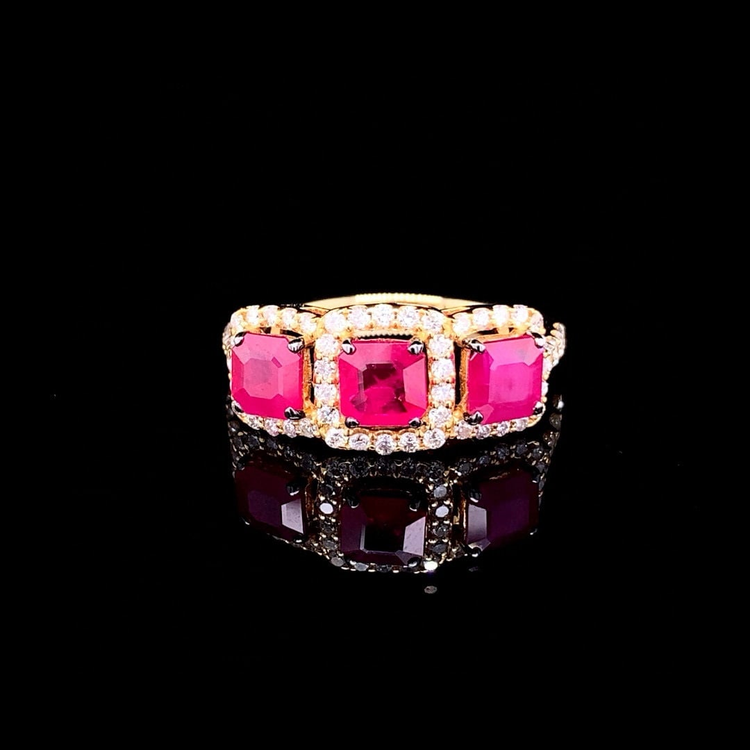 14k Gold 2.35 Ctw Natural Ruby & Diamond Ring: Ref:230992067 // gold content:14k gold // ring size:7. 25us // // main gemstone:ruby // shape:octagonal // carat weight:1. 85ct // color:red // treatment:natural // // adjacent gemstone 2 : diamond