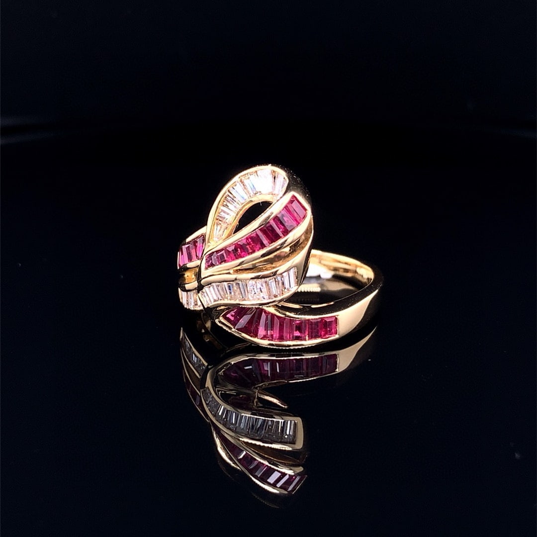14k Gold 1.70 Ctw Natural Ruby & Diamond Ring - 2