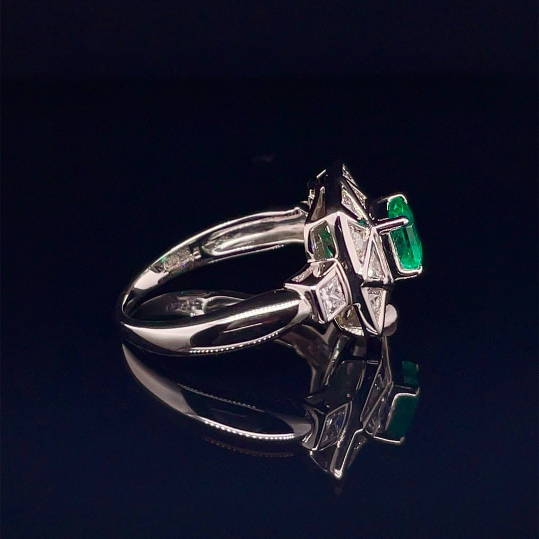 14k Gold 1.78 Ctw Vivid Green Natural Emerald & Diamond Ring - 3