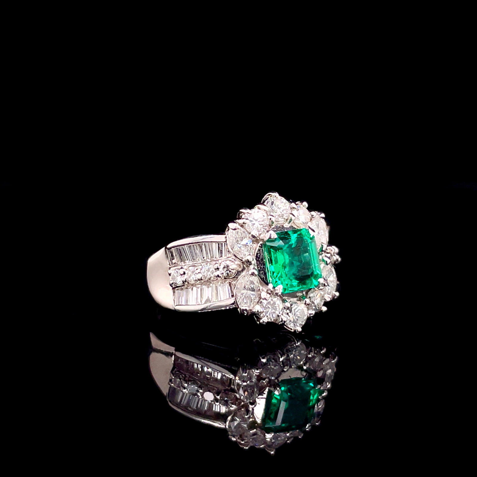 14k Gold 1.91 Ctw Vivid Green Natural Emerald & Diamond Ring - 2
