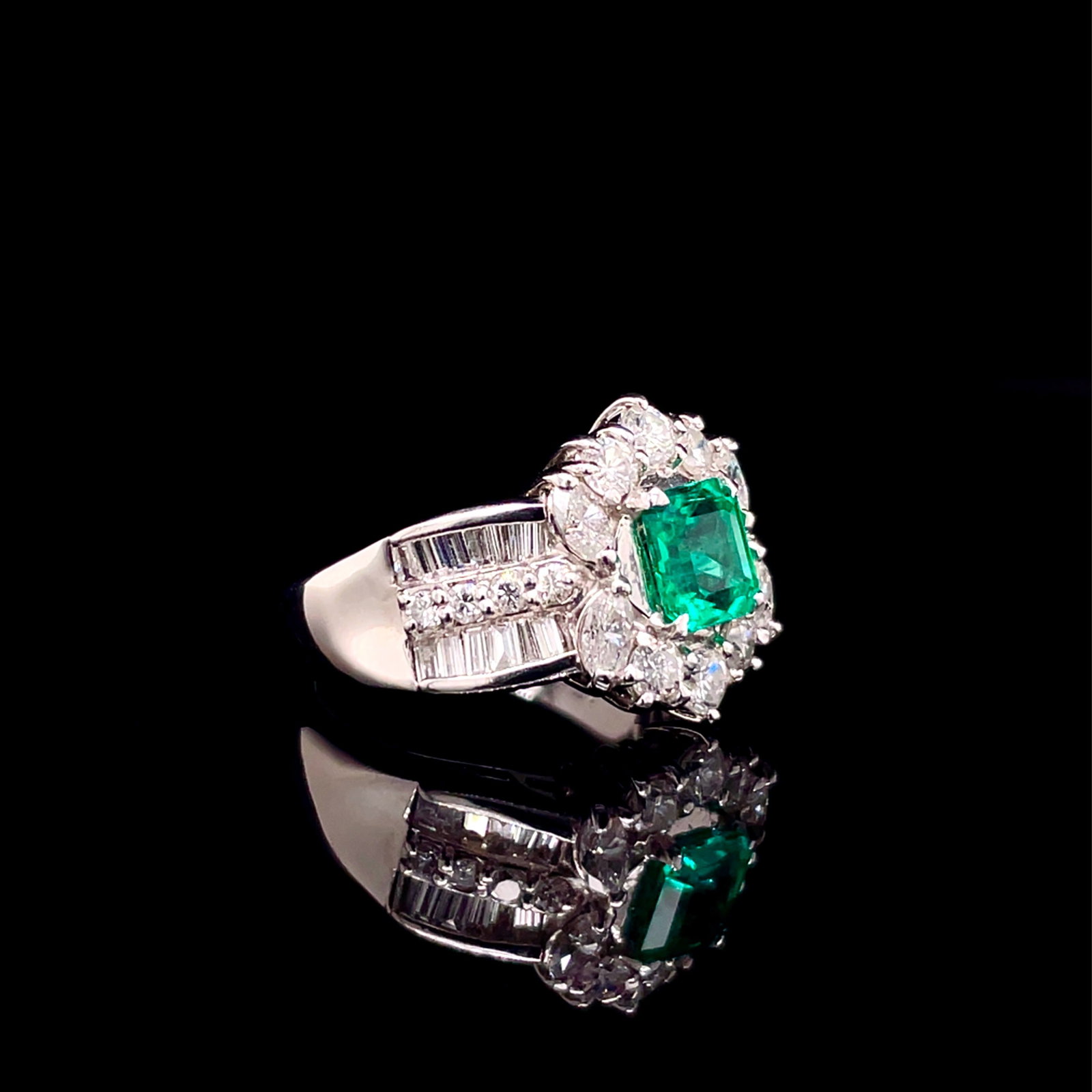 14k Gold 1.91 Ctw Vivid Green Natural Emerald & Diamond Ring - 3
