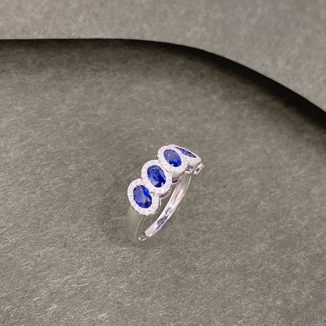 14k Gold 1.85 Ctw Natural Sapphire & Diamond Ring - 3