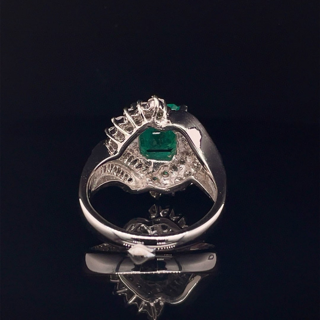 14k Gold 3.15 Ctw Vivid Green Natural Emerald & Diamond Ring - 4