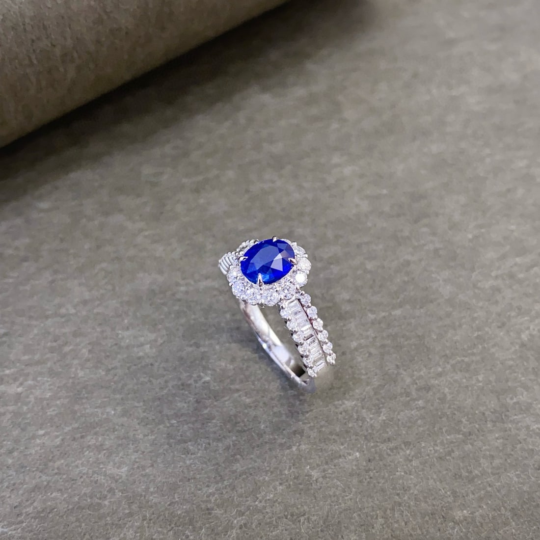 14k Gold 1.77 Ctw Natural Sapphire & Diamond Ring - 5