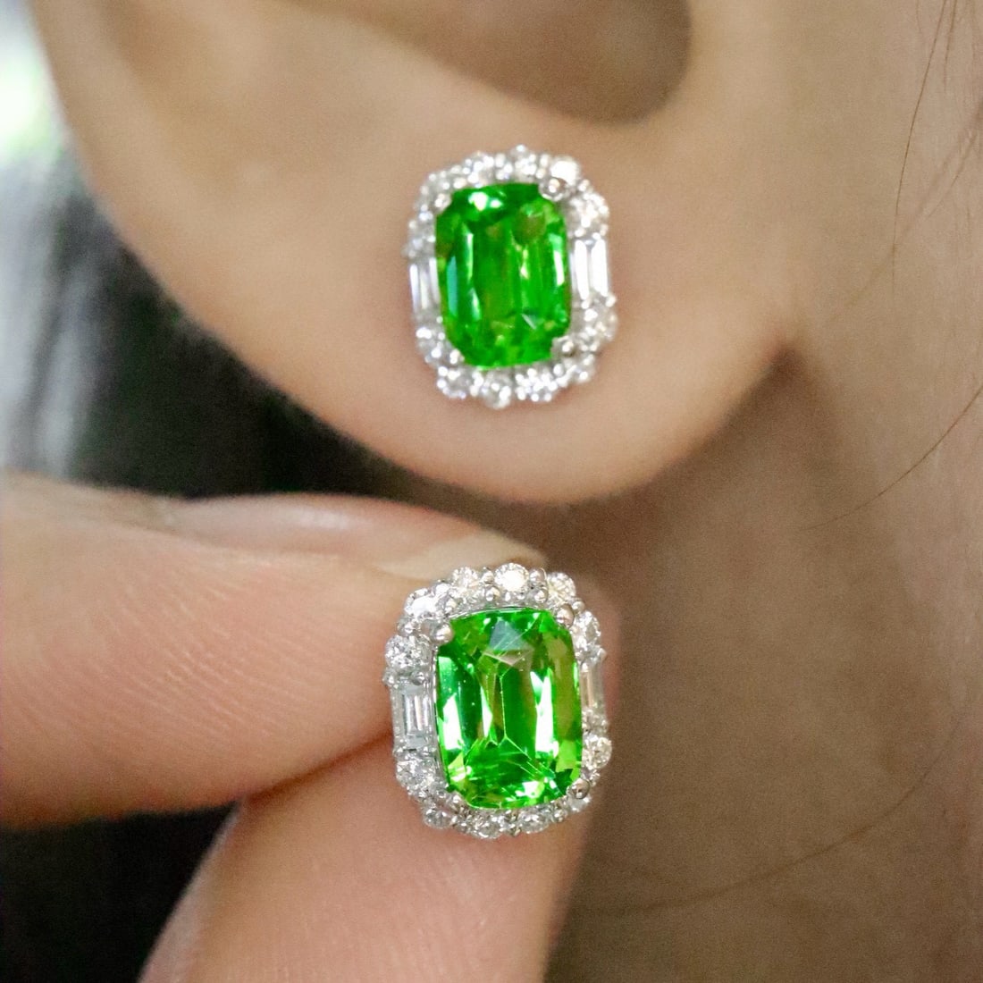 14k Gold 1.85 Ctw Vivid Green Natural Tsavorite & Diamond Earrings - 5