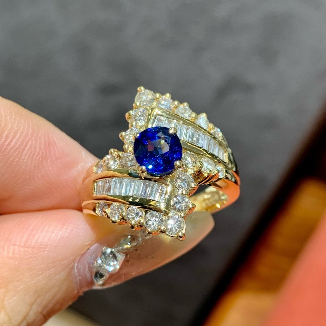 14k Gold 2.3 Ctw Natural Sapphire & Diamond Ring - 3
