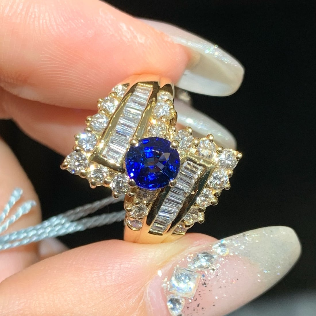 14k Gold 2.3 Ctw Natural Sapphire & Diamond Ring - 5