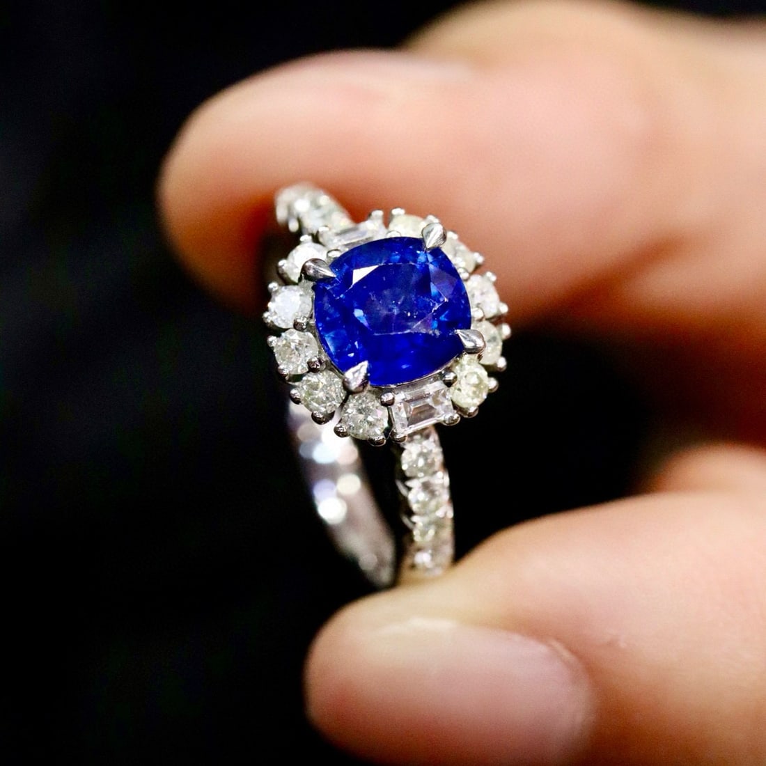 14k Gold 2.06 Ctw Natural Sapphire & Diamond Ring - 2