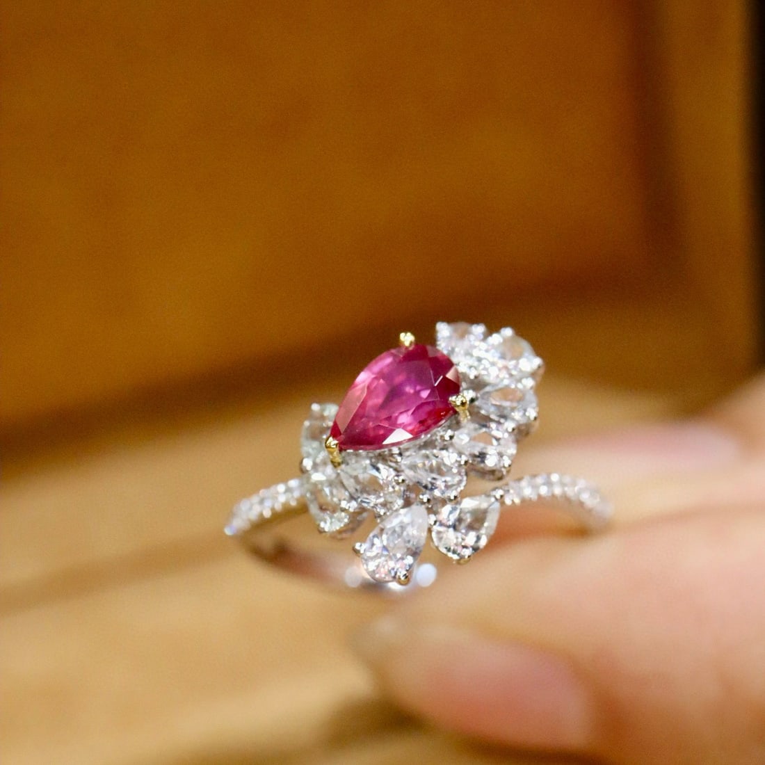 14k Gold 0.85 Ctw Natural Ruby & Diamond Ring: Ref:230992139 // gold content:14k gold // ring size:7. 25us // // main gemstone:ruby // shape:pear // carat weight:0. 77ct // color:red // treatment:natural // // adjacent gemstone 2 : diamond //