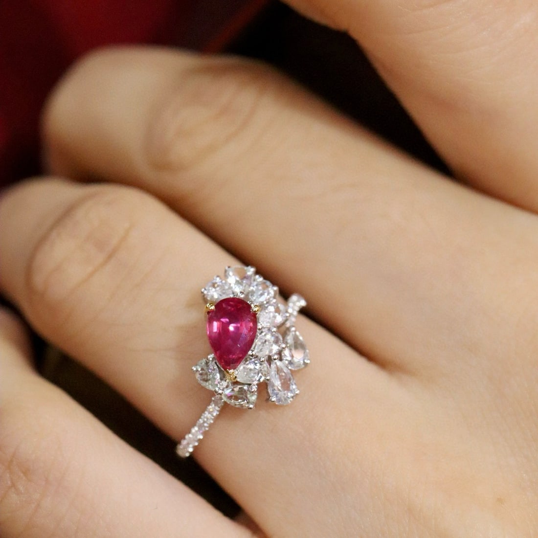 14k Gold 0.85 Ctw Natural Ruby & Diamond Ring - 3