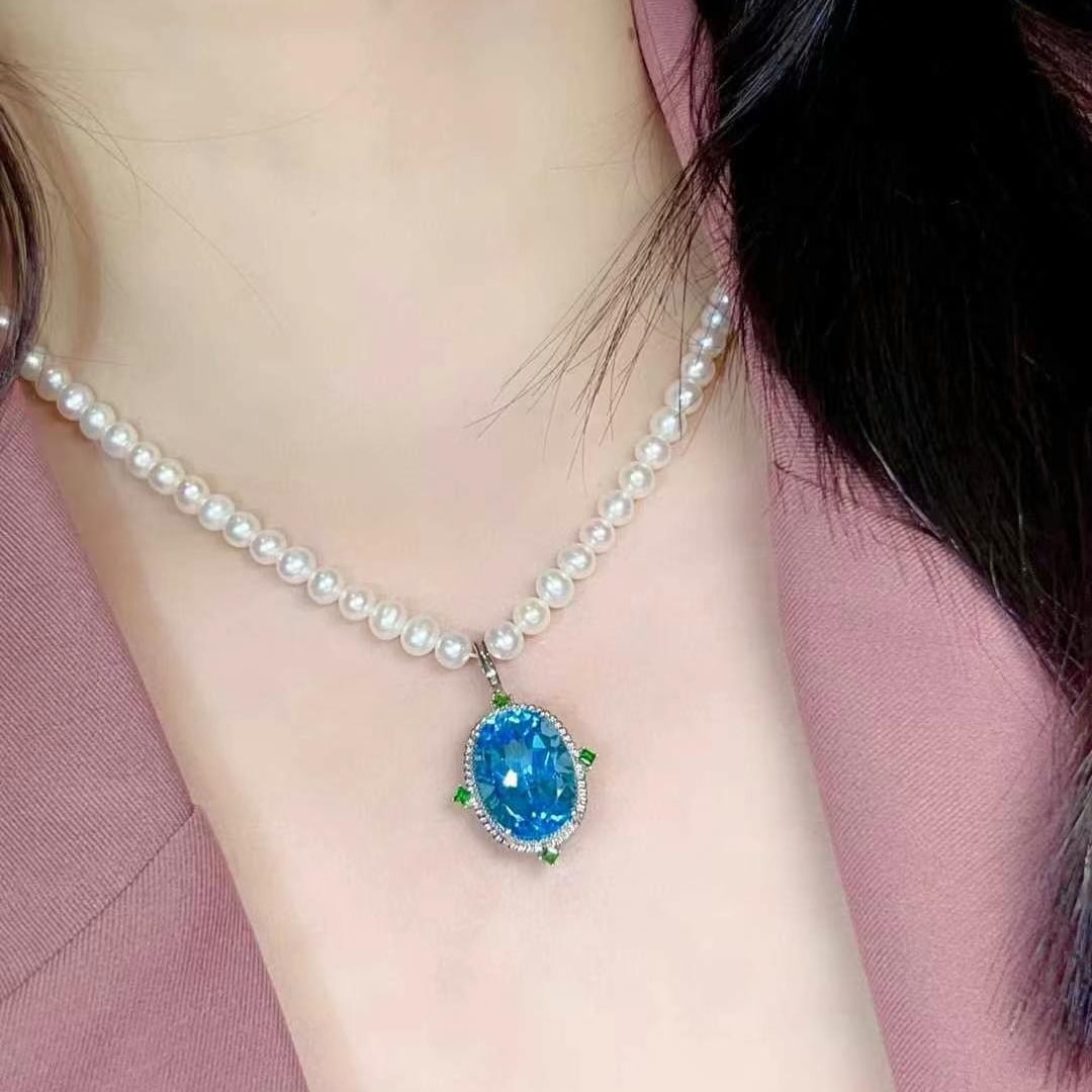 14k Gold 20 Ct Natural Topaz & Emerald Pendant( Without Chain ) - 3