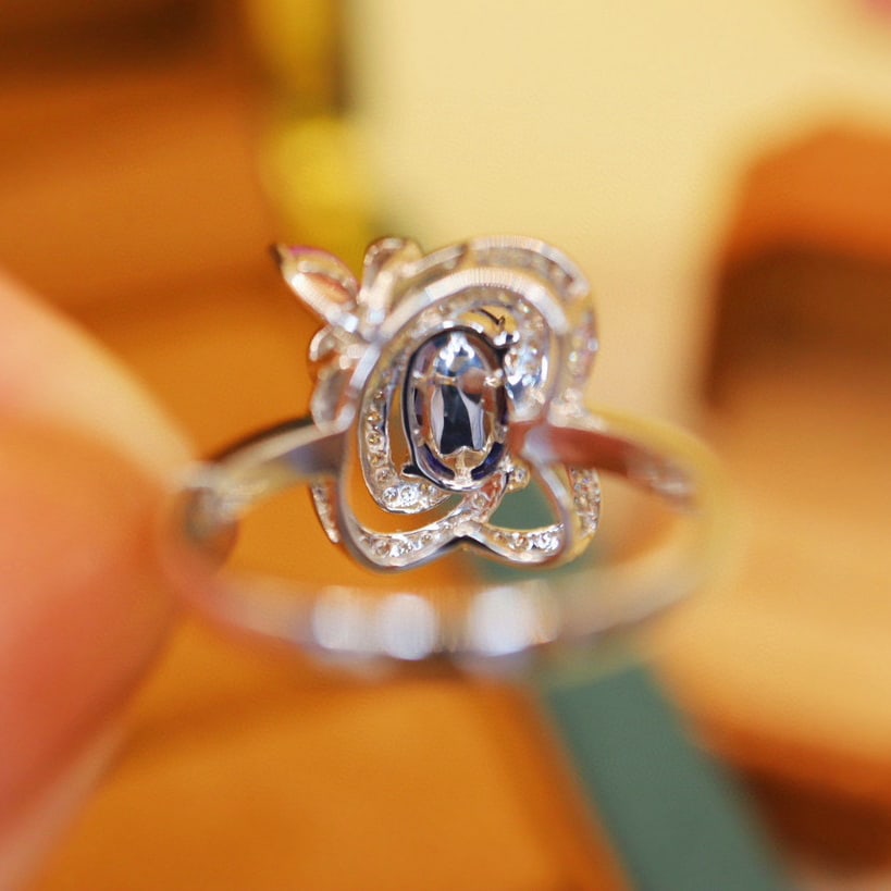 14k Gold 1.23 Ctw Vivid Blue Natural Sapphire & Diamond Ring - 5