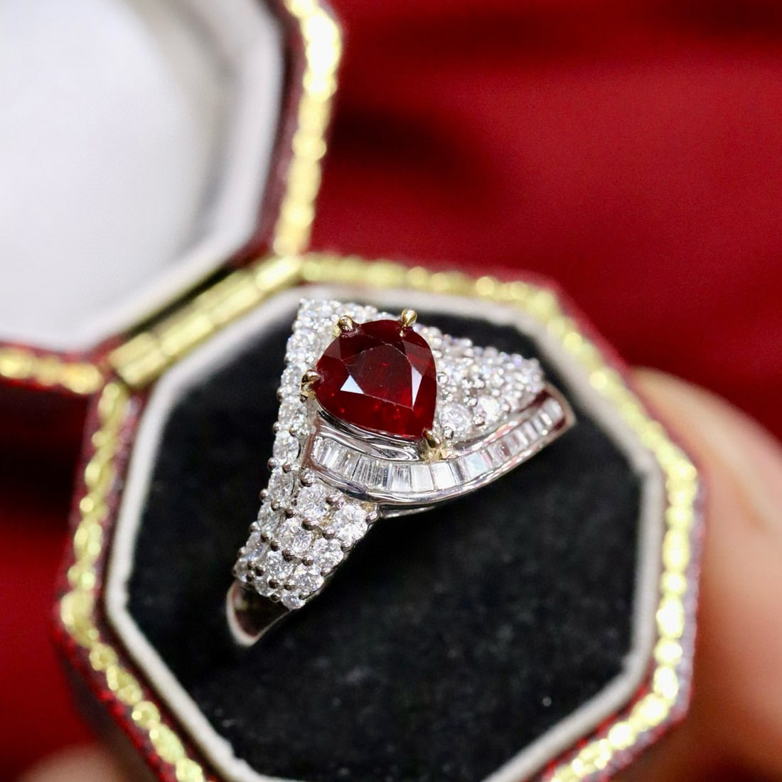 14k Gold 0.91 Ctw Natural Ruby & Diamond Ring - 6