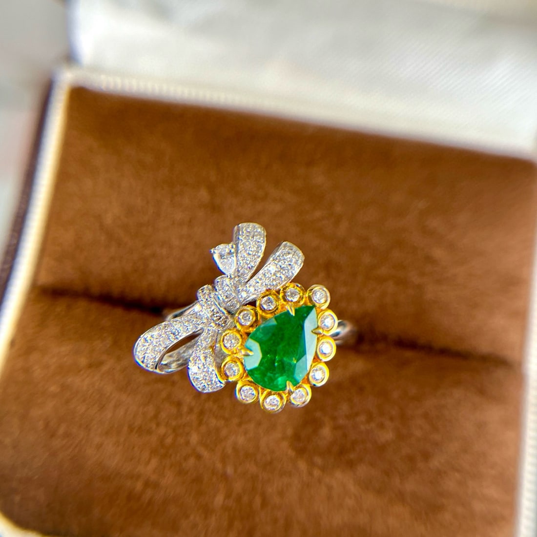 14k Gold 1.50 Ctw Vivid Green Natural Emerald & Diamond Ring - 5