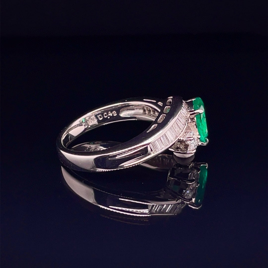14k Gold 1.09 Ctw Vivid Green Natural Emerald & Diamond Ring - 2