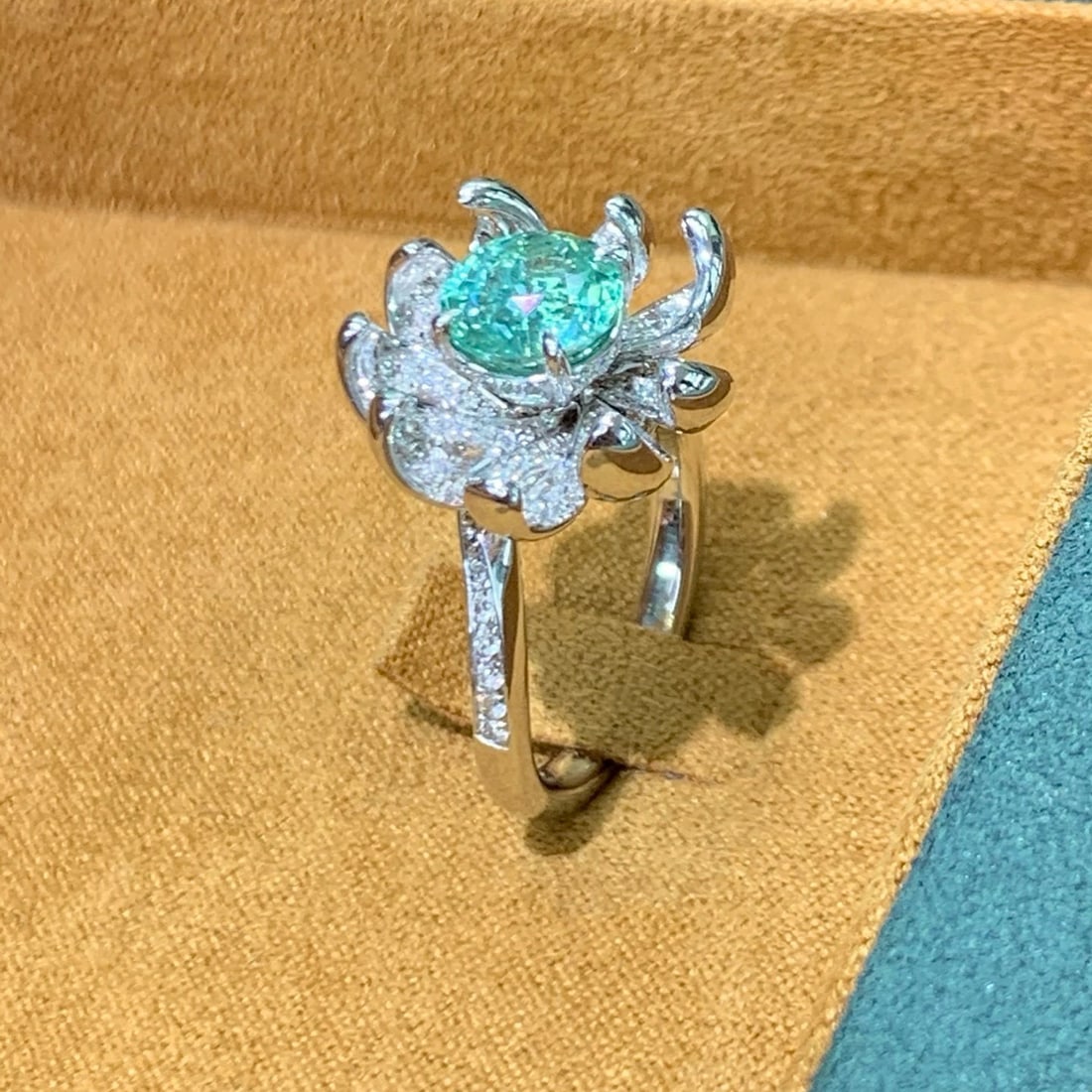 14k Gold 2.52 Ctw Natural Paraiba Tourmaline & Diamond Ring - 3