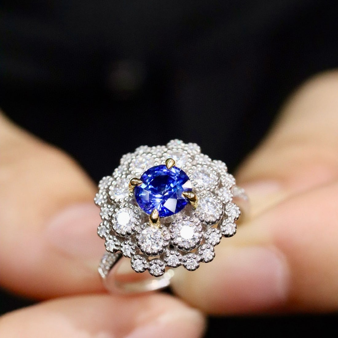 14k Gold 1.11 Ctw Natural Sapphire & Diamond Ring: Ref:230992170 // gold content:14k gold // ring size:7. 25us // // main gemstone:sapphire // shape:round // carat weight:1. 02ct // color:blue // treatment:natural // cut grade:g // // adjacent