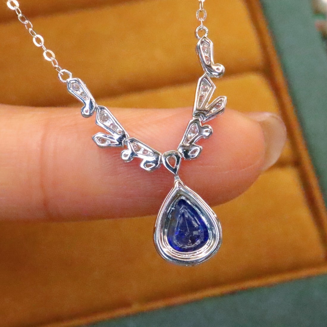 14k Gold 1.44 Ctw Natural Sapphire & Diamond Necklace - 4