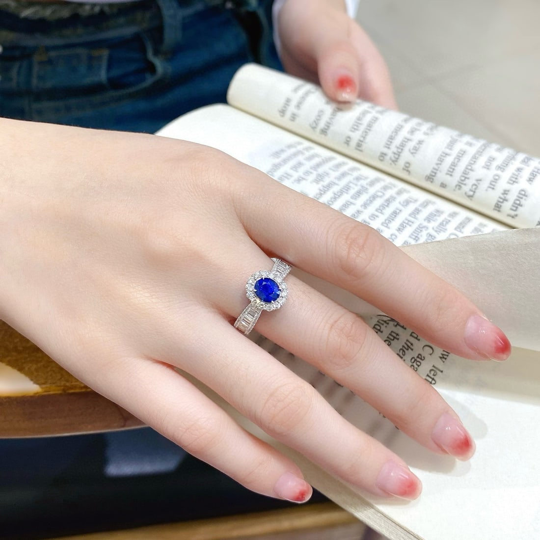 14k Gold 1.76 Ctw Natural Sapphire & Diamond Ring: Ref:230992172 // gold content:14k gold // ring size:7. 25us // // main gemstone:sapphire // shape:oval // carat weight:1. 03ct // color:royal blue // treatment:natural // // adjacent gemstone 2 :