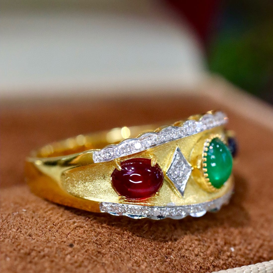 14k Gold 1.56 Ctw Natural Emerald & Sapphire & Ruby & Diamond Ring - 2