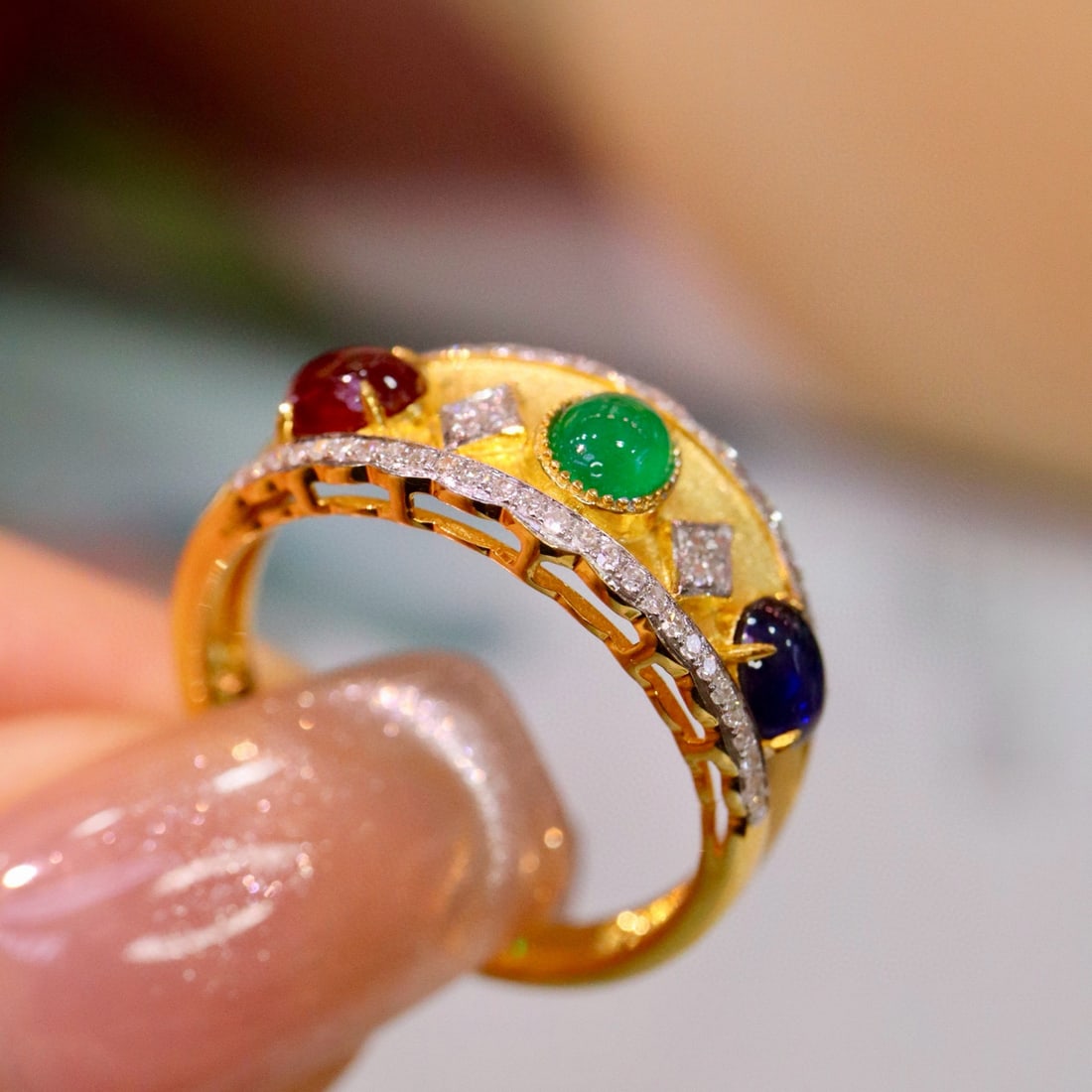 14k Gold 1.56 Ctw Natural Emerald & Sapphire & Ruby & Diamond Ring - 3