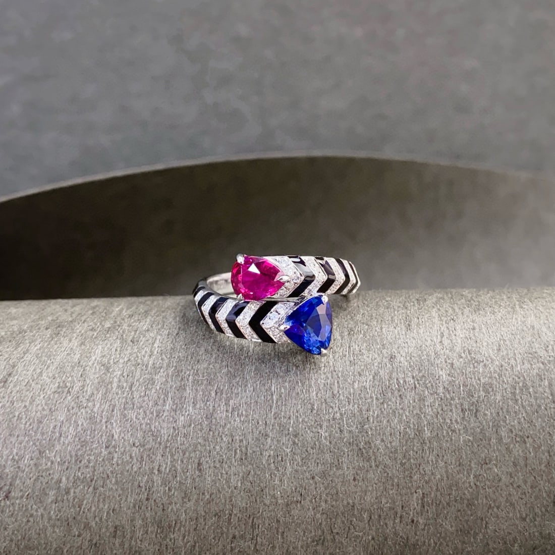 14k Gold 2.19 Ctw Natural Sapphire & Sapphire & Toi Et Moi Ring - 4