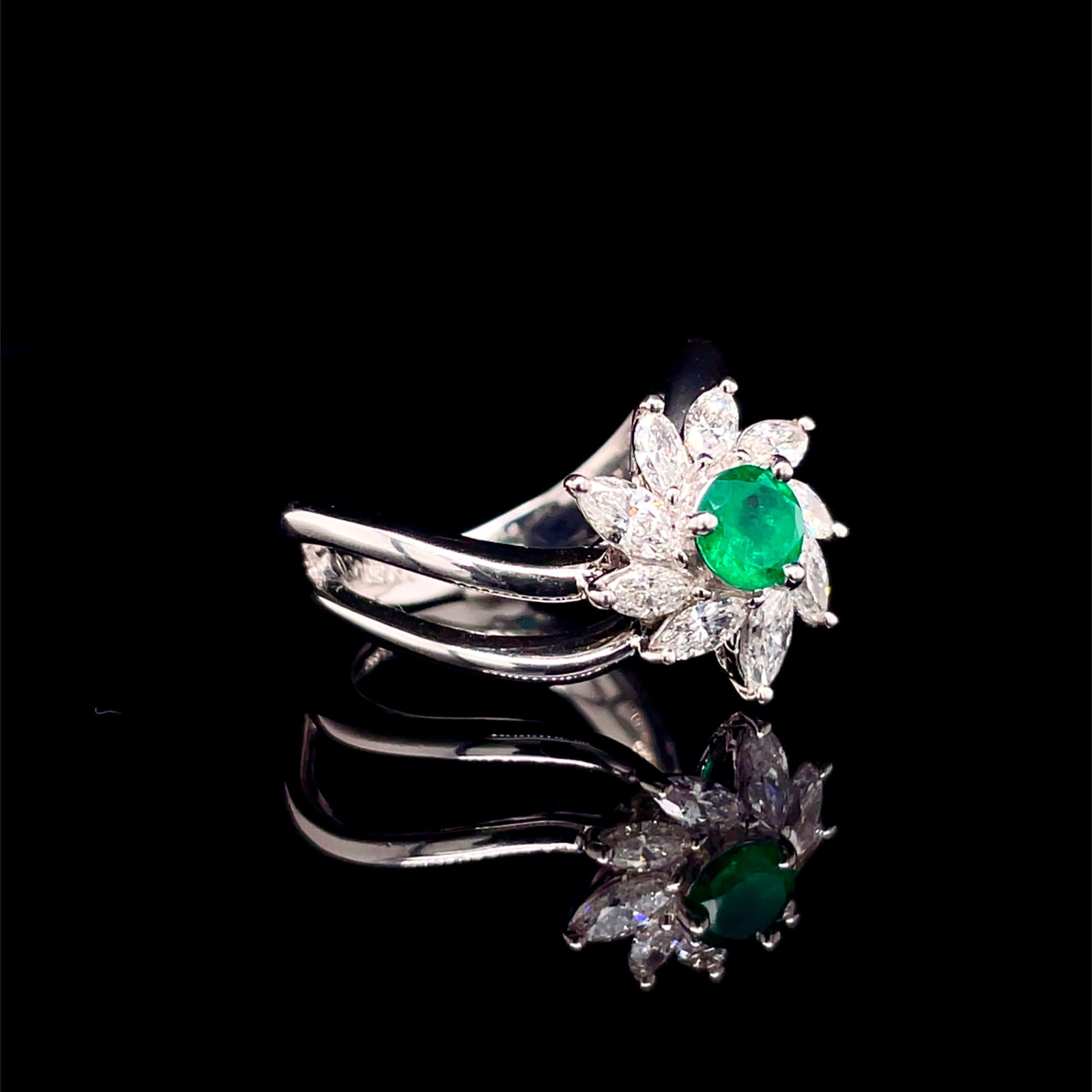 14k Gold 1.16 Ctw Vivid Green Natural Emerald & Diamond Ring - 2