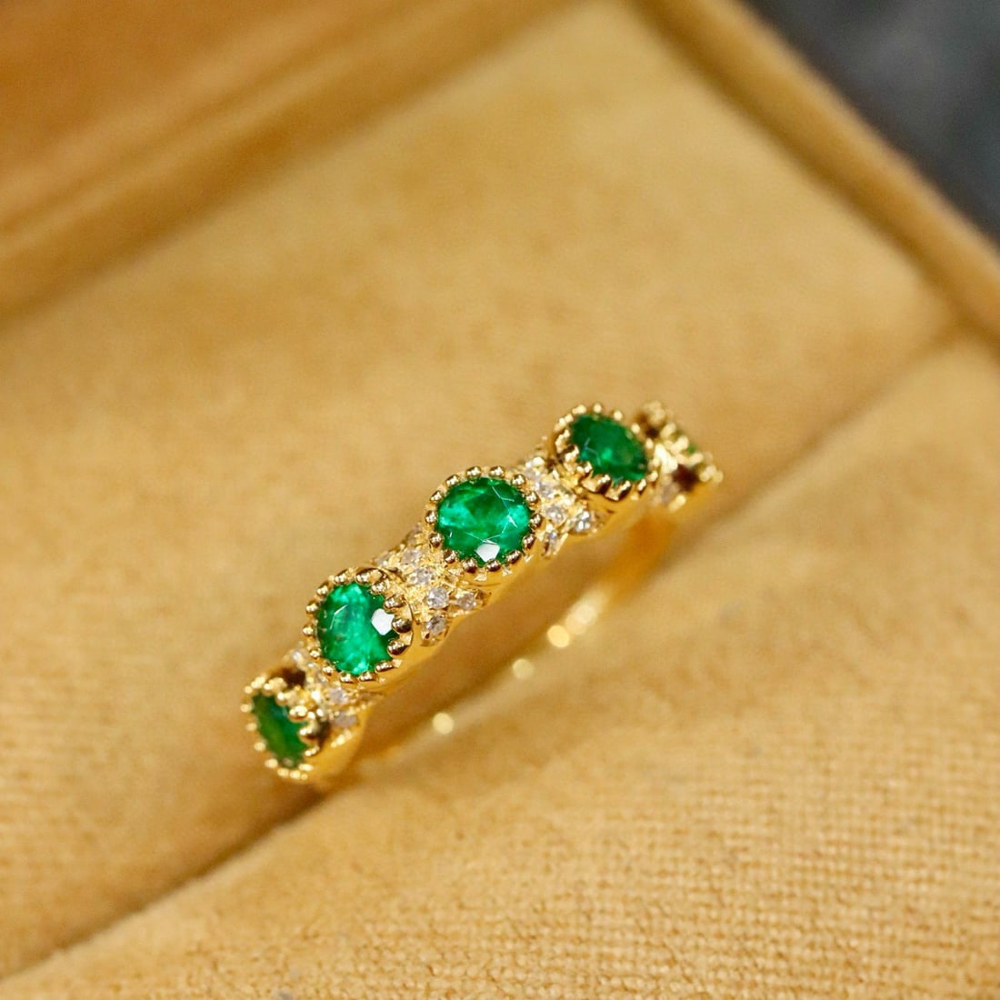 14k Gold 0.69 Ctw Vivid Green Natural Emerald & Diamond Ring: Ref:230992194 // gold content:14k gold // ring size:7. 25us // // main gemstone:emerald // shape:round // carat weight:0. 58ct // color:vivid green // treatment:natural // cut grade:g // // adjacent