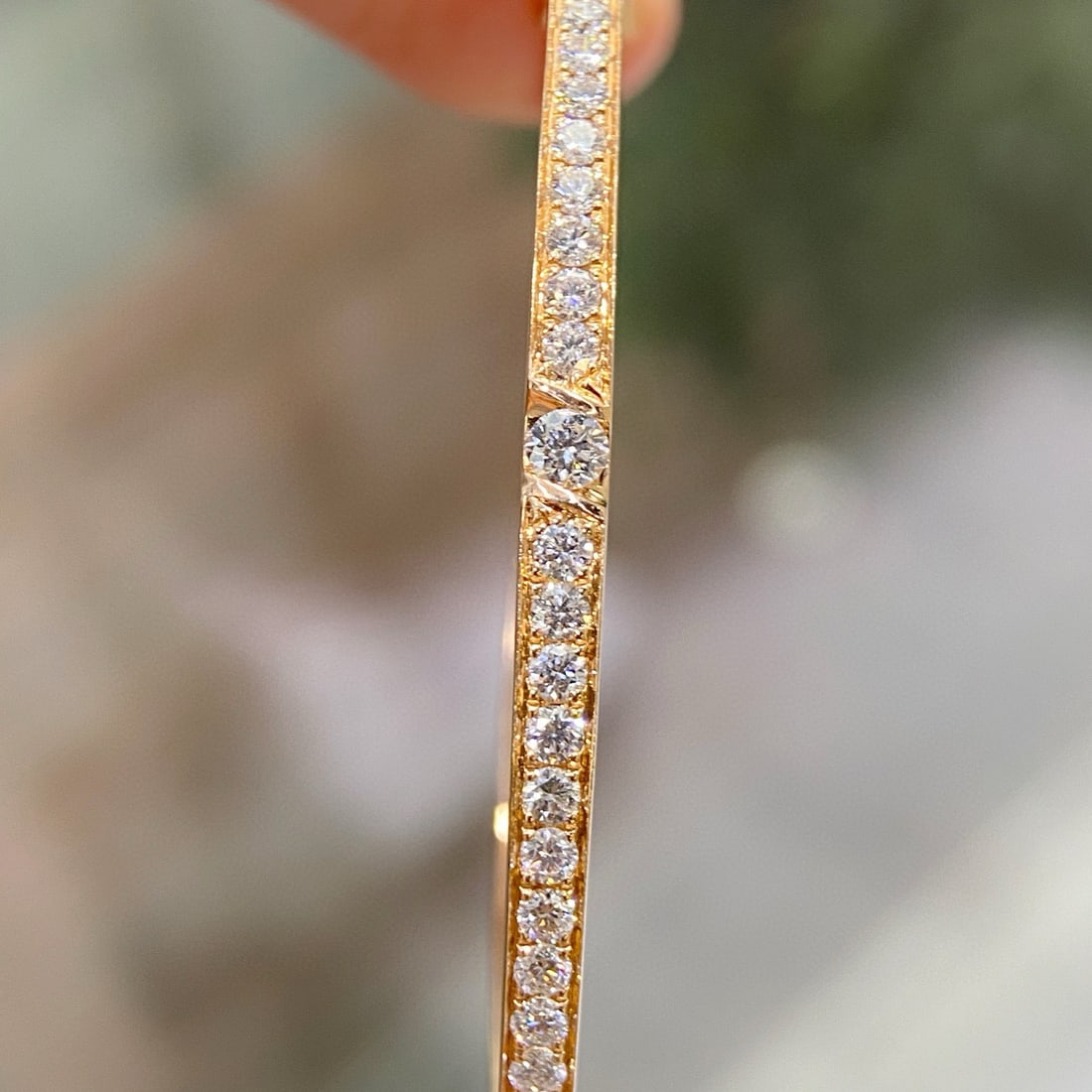 14k Gold 1.05 Ct Natural H Diamond Bangle - 4