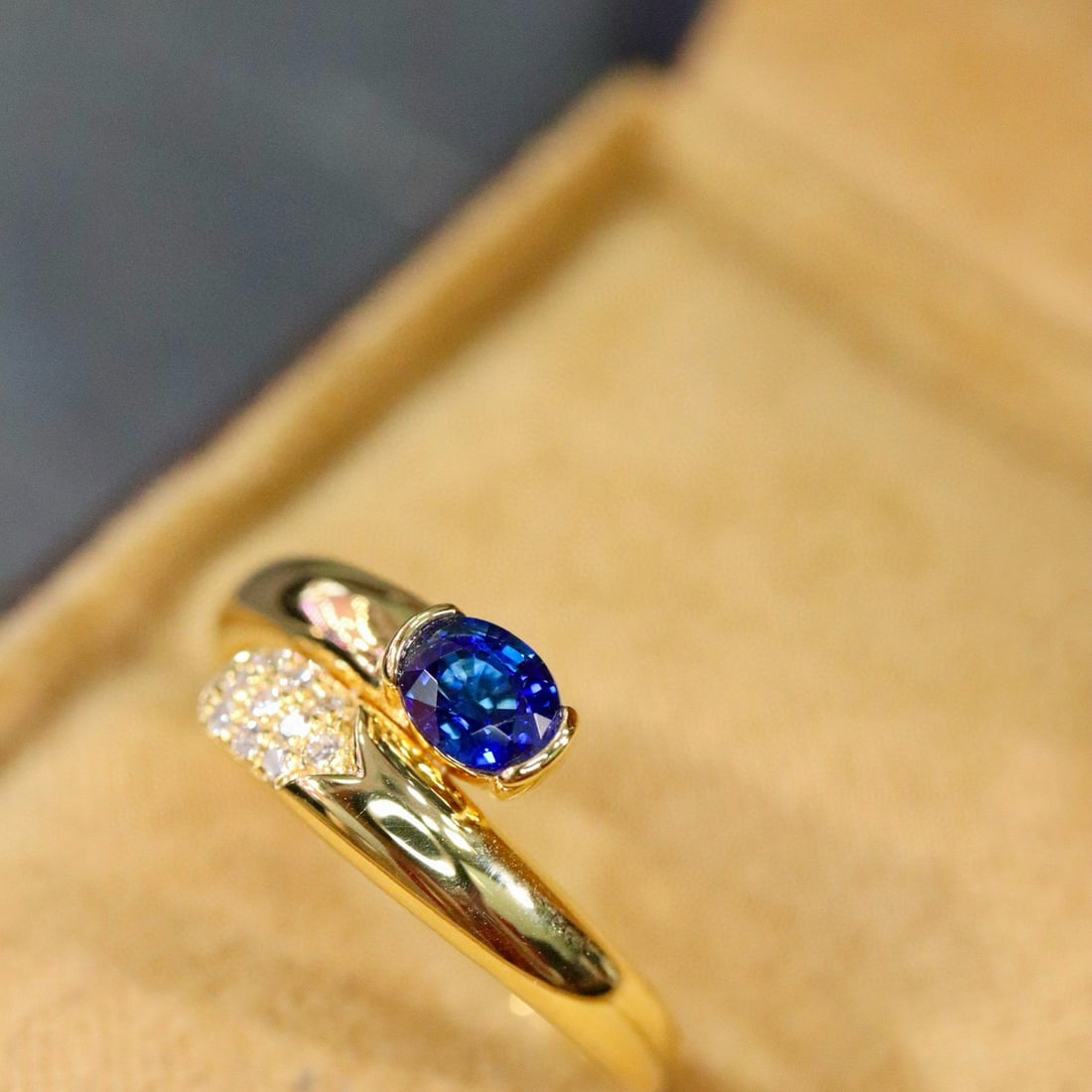 14k Gold 0.50 Ctw Natural Sapphire & Diamond Ring - 4