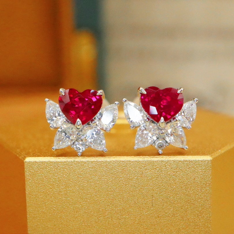 14k Gold 1.41 Ctw Natural Ruby & Diamond Earrings: Ref:230992217 // gold content:14k gold // main gemstone:ruby // shape:heart // carat weight:0. 9ct // color:pigeonblood red // treatment:natural // // adjacent gemstone 2 : diamond // number of