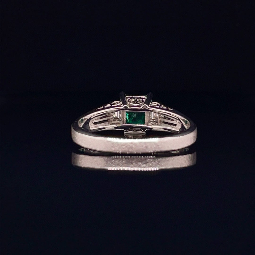14k Gold 1.07 Ctw Vivid Green Natural Emerald & Diamond Ring - 3