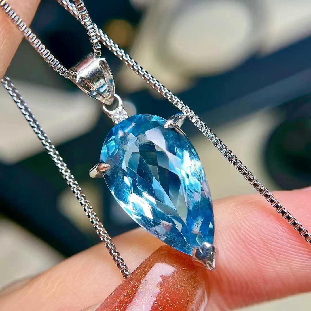 14k Gold 10.9 Ct Natural Topaz & Diamond Pendant( Without Chain ) - 2