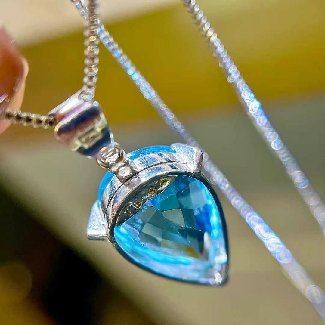 14k Gold 10.9 Ct Natural Topaz & Diamond Pendant( Without Chain ) - 3