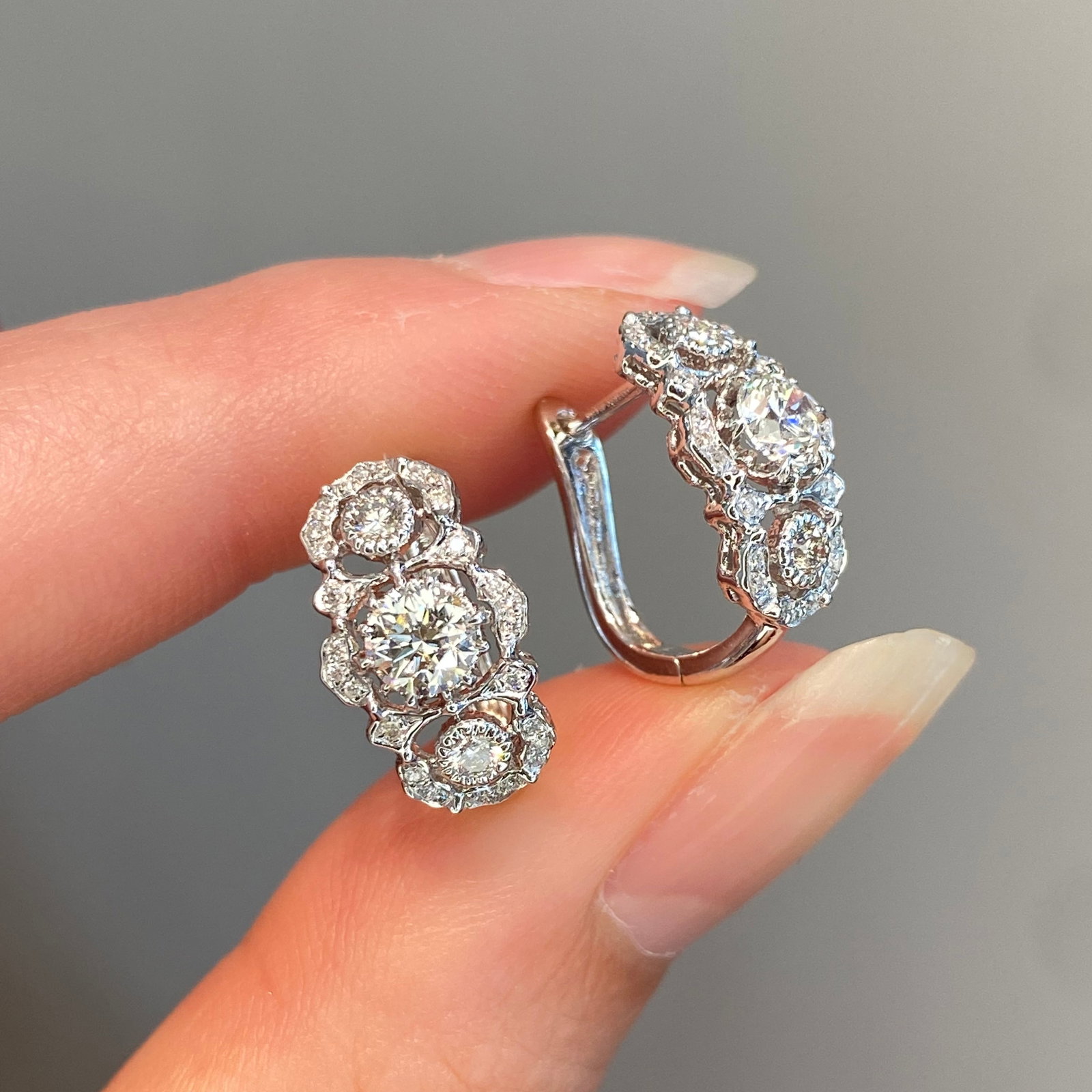 14k Gold 0.86 Ctw Natural H Diamond Earrings - 4