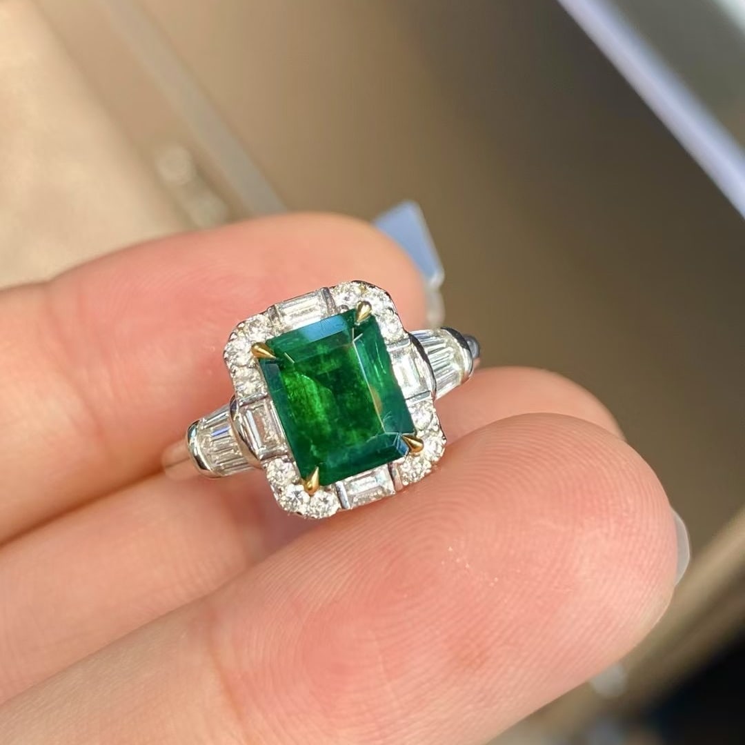 14k Gold 2.21 Ctw Vivid Green Natural Emerald & Diamond Ring: Ref:230992268 // gold content:14k gold // ring size:7. 25us // // main gemstone:emerald // shape:octagonal // carat weight:1. 6ct // color:vivid green // treatment:natural // // adjacent gemstone 2 :