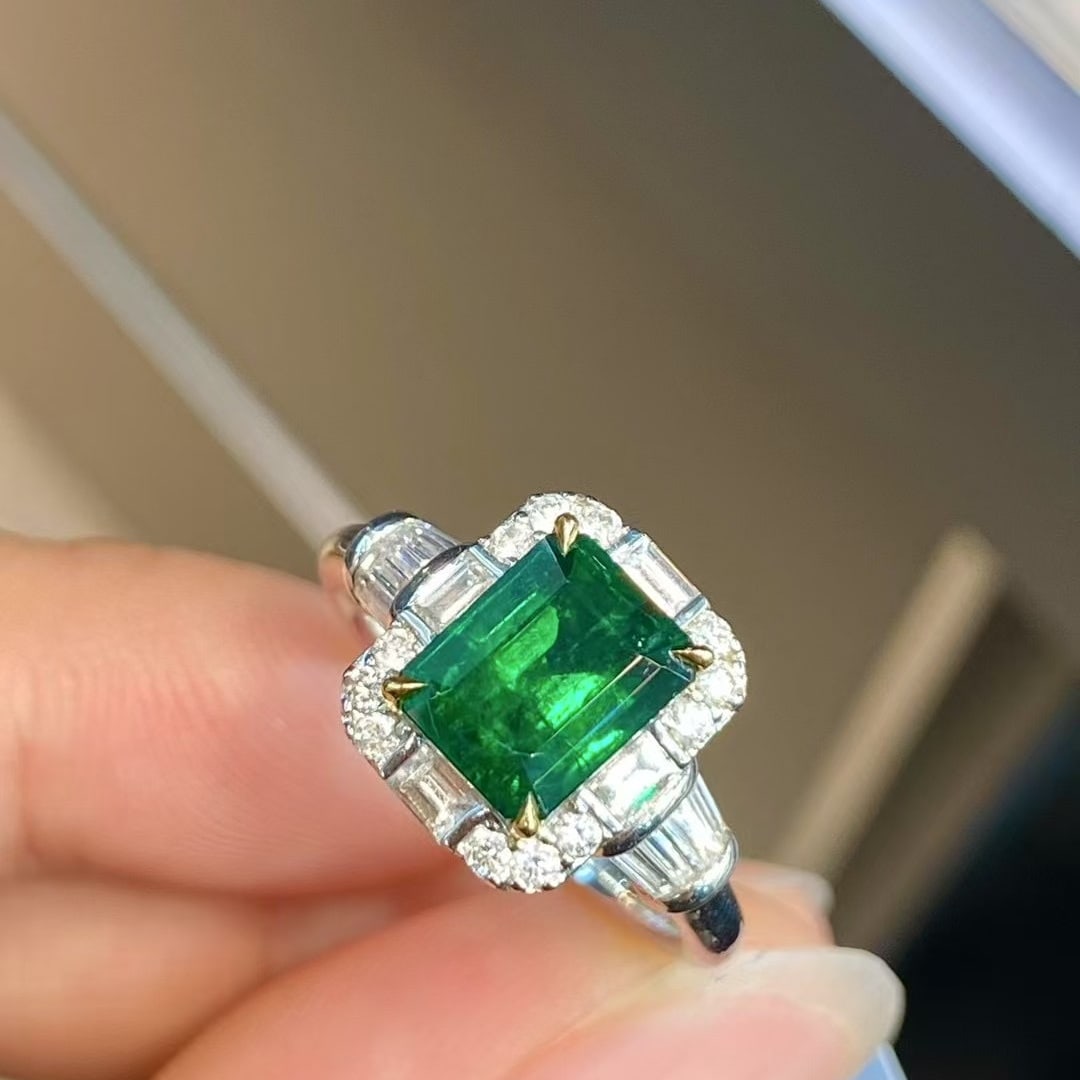14k Gold 2.21 Ctw Vivid Green Natural Emerald & Diamond Ring - 2