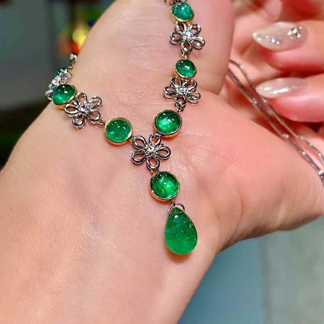 14k Gold 20.01 Ct Natural Emerald & Sapphire Necklace - 2