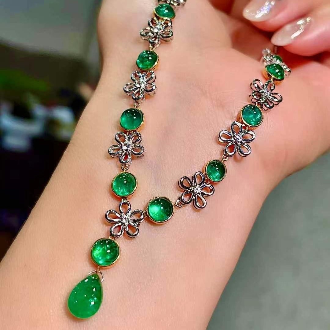 14k Gold 20.01 Ct Natural Emerald & Sapphire Necklace - 4