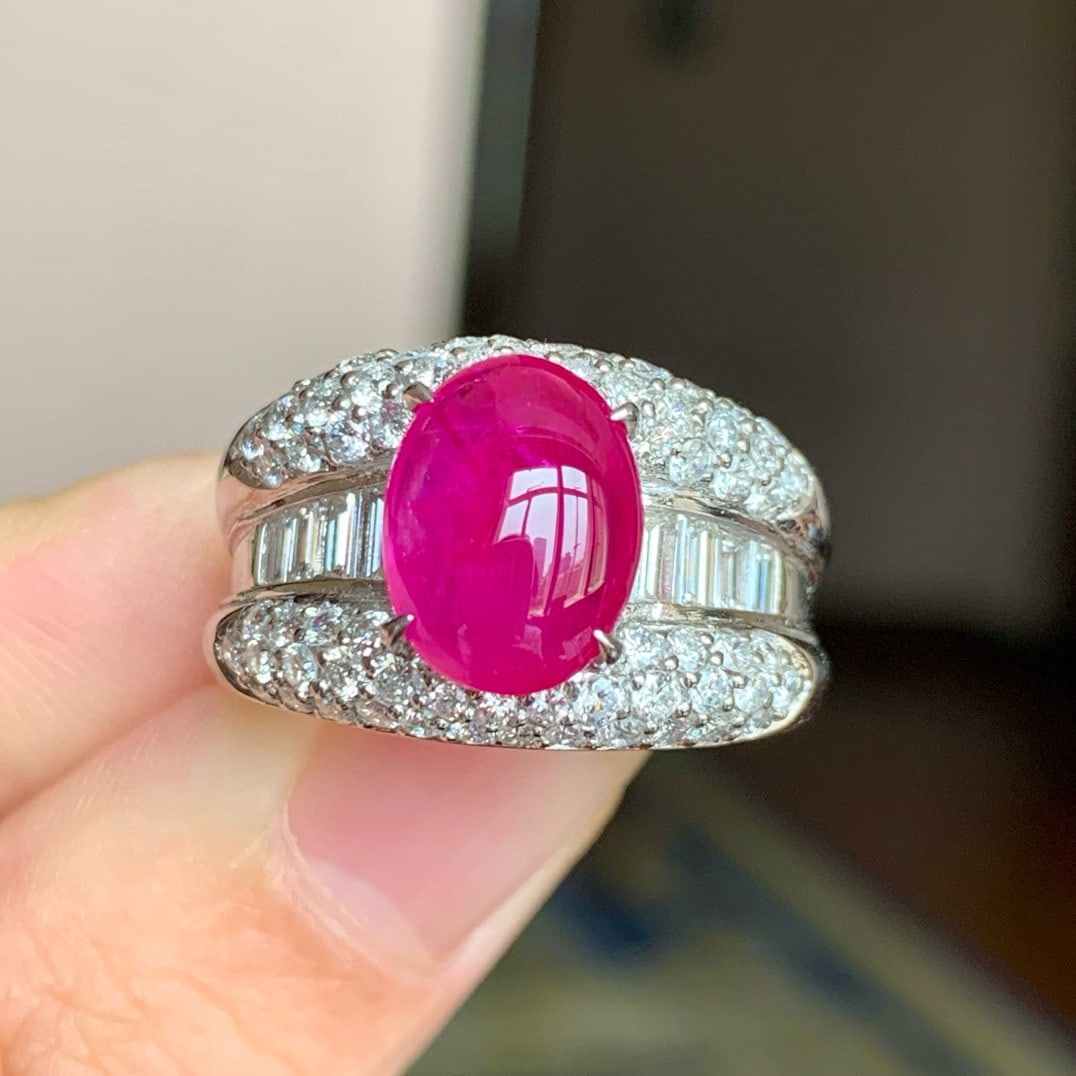 14k Gold 4.84 Ctw Natural Ruby & Diamond Ring: Ref:230992275 // gold content:14k gold // ring size:7. 25us // // main gemstone:ruby // shape:oval // carat weight:3. 41ct // color:red // treatment:natural // // adjacent gemstone 2 : diamond //