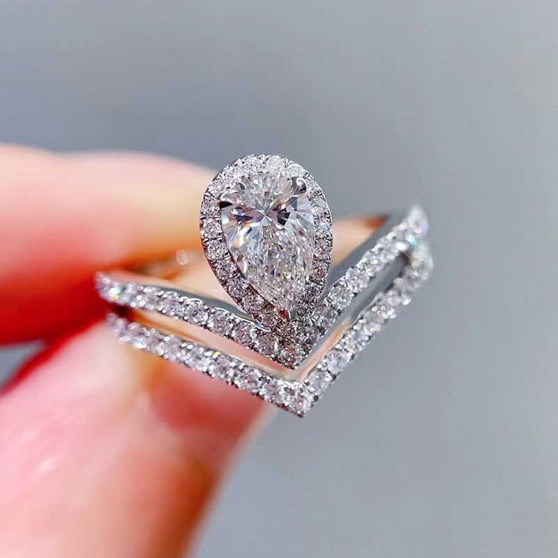 Gia Certified 14k Gold 0.50 Ct Natural F Vvs2 Pear Diamond Ring: Ref:230992280 // gold content:14k gold // ring size:7. 25us // // main gemstone:diamond // certified:gia // shape:pear // carat weight:0. 50ct // clarity grade:vvs2 // color:f // treatment:natural //