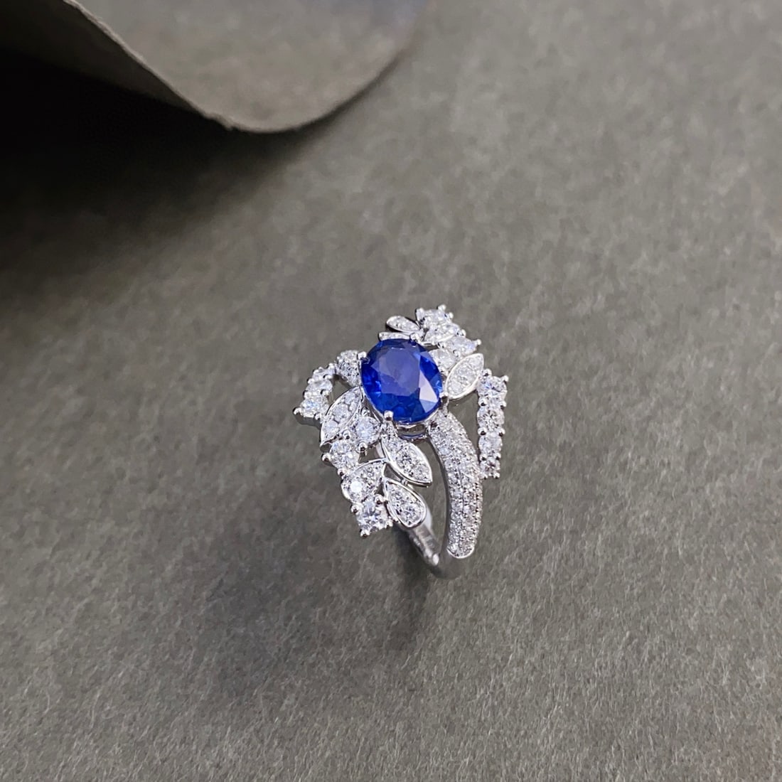 14k Gold 2.75 Ctw Natural Sapphire & Diamond Ring - 2