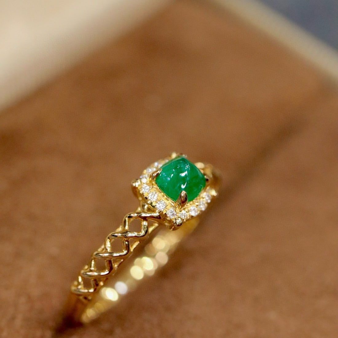 14k Gold 0.41 Ctw Vivid Green Natural Emerald & Diamond Ring - 5